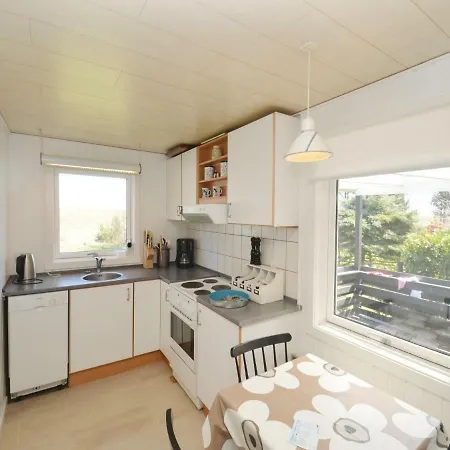 Three-bedroom Holiday In Prázdninový dům Gedser