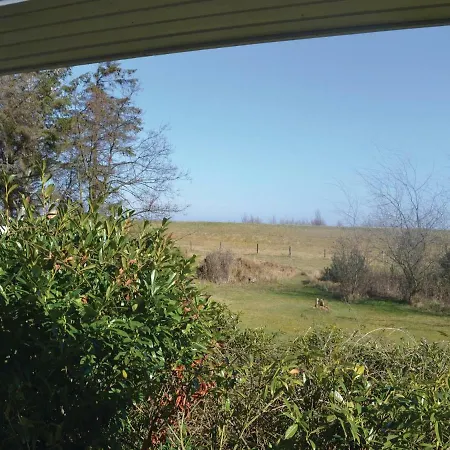 Three-bedroom Holiday In Prázdninový dům